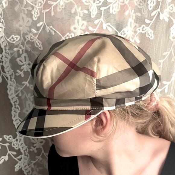 BURBERRY •rare• NEWSBOY CAP NOVA CHECK BEIGE Size M